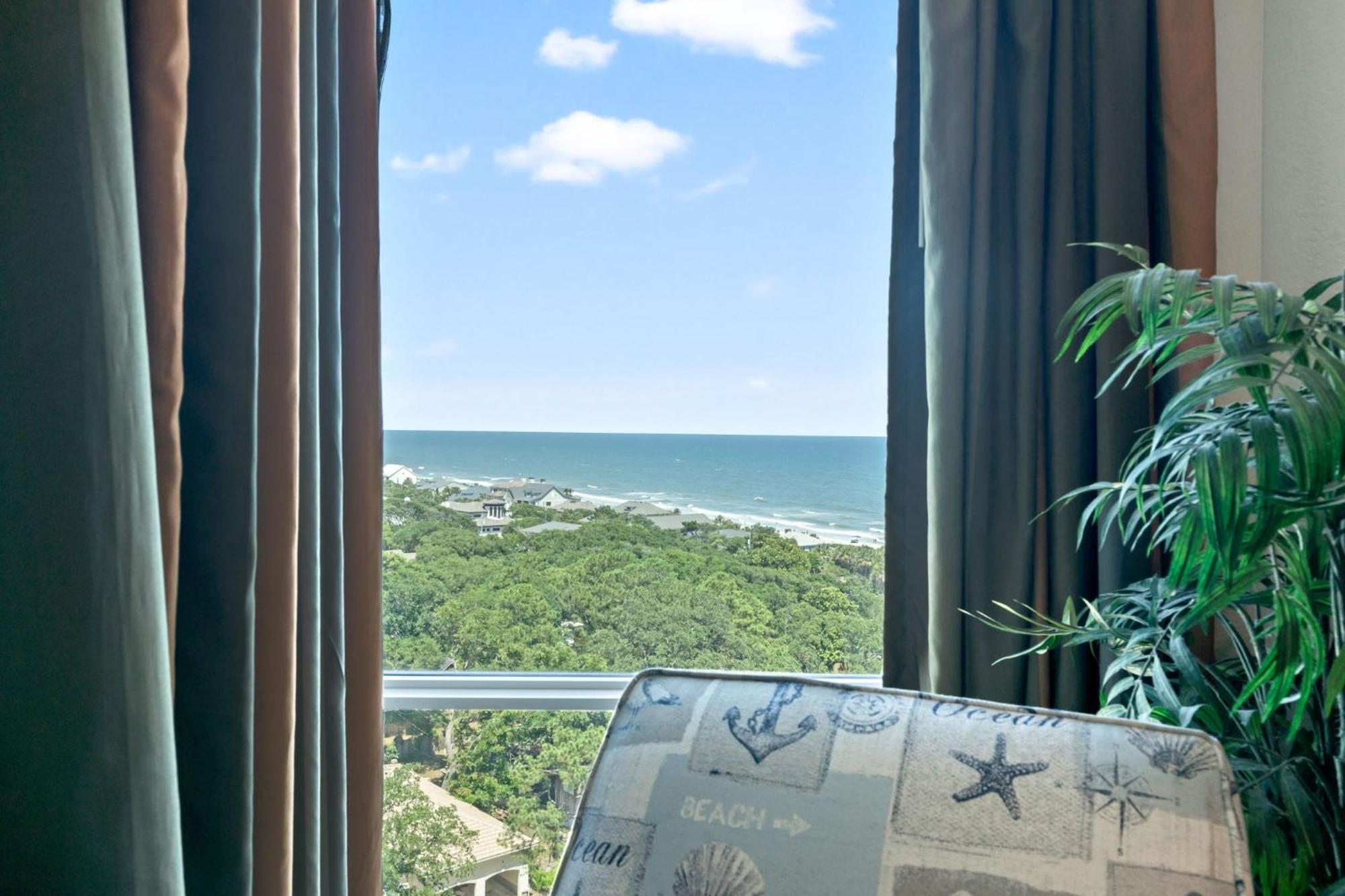 Spacious Luxurious 2b2b Ocean View Sleeps 8 Apartment