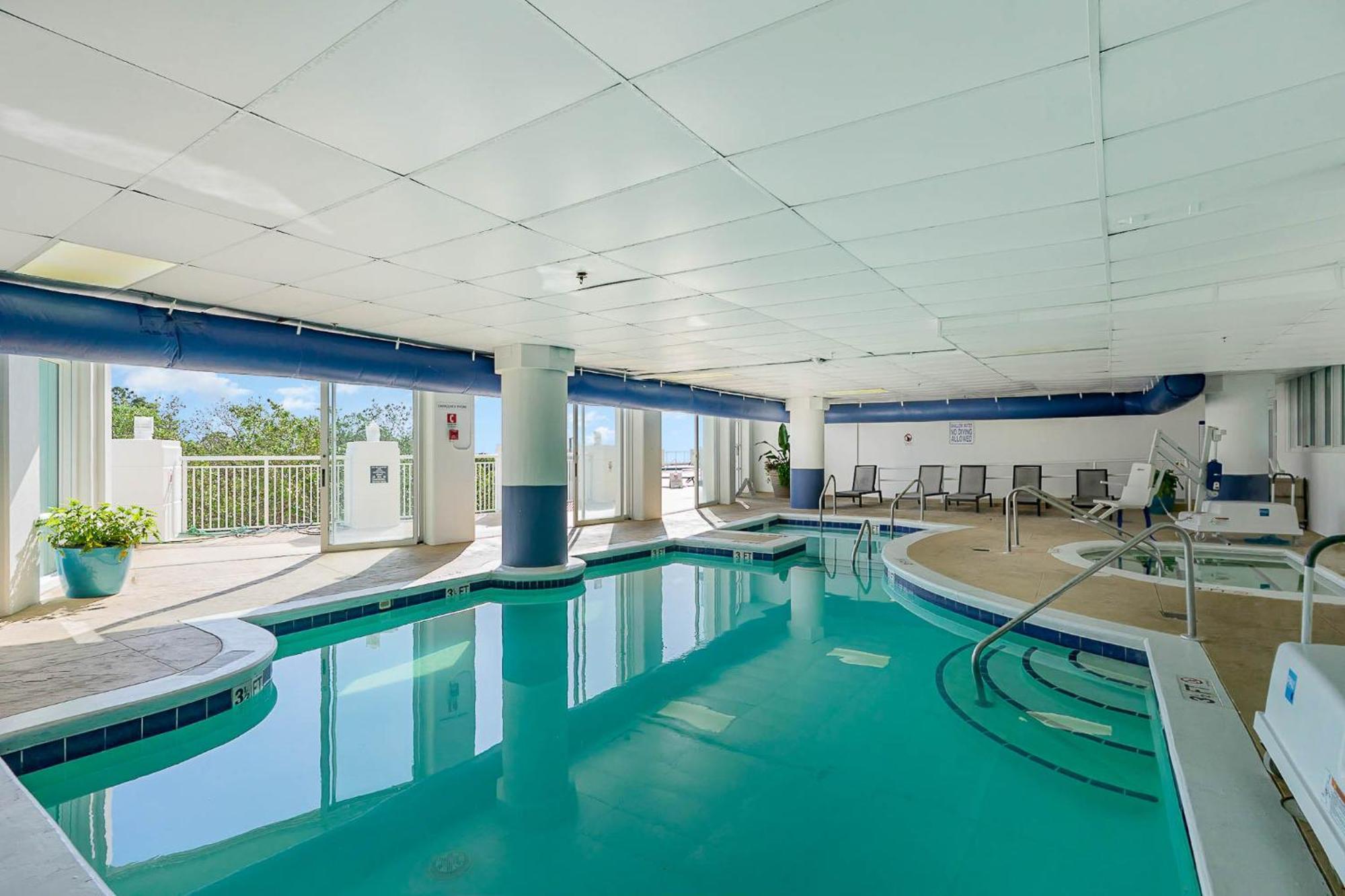 Apartment Spacious Luxurious 2b2b Ocean View Sleeps 8 *