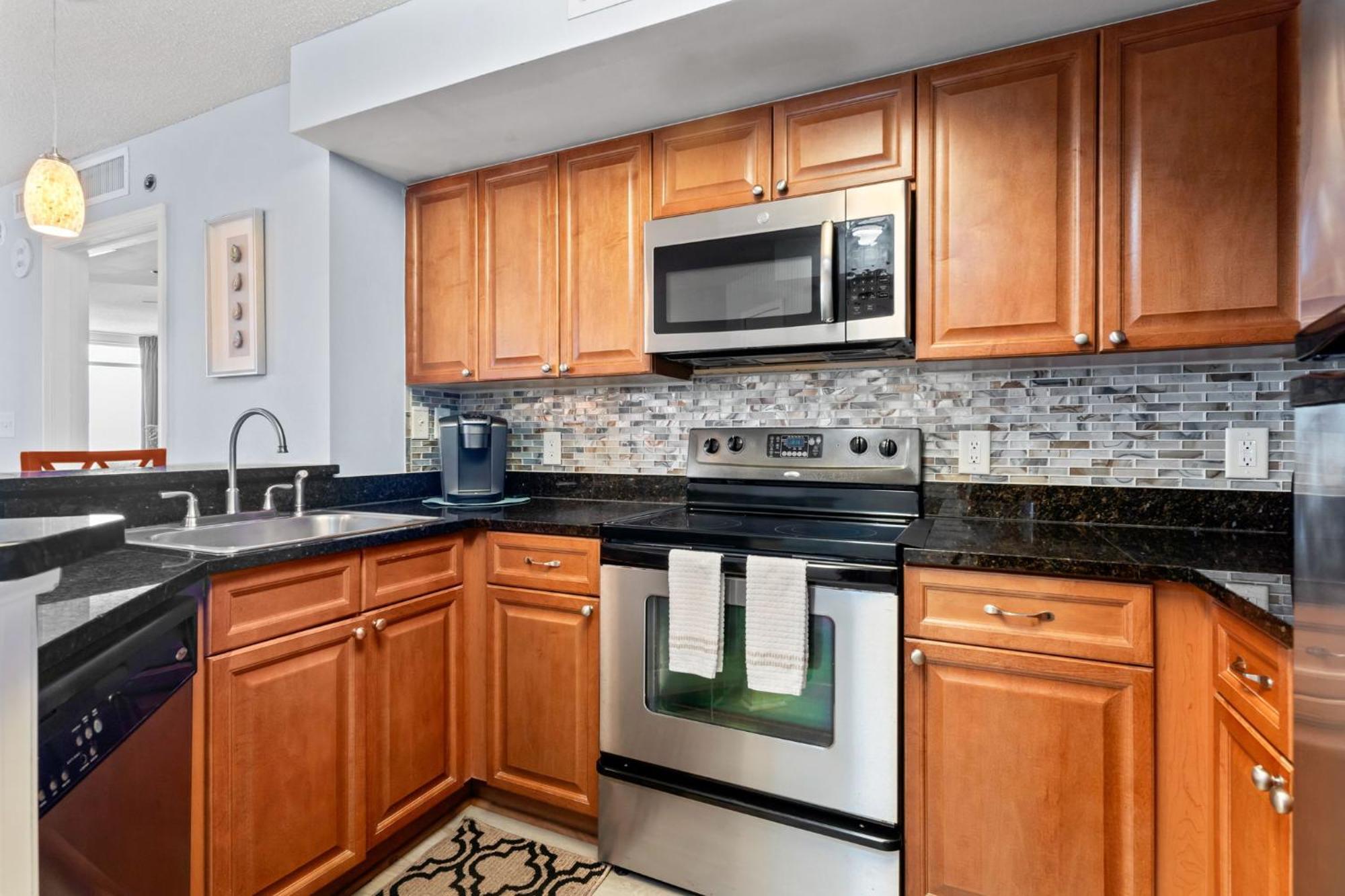 Spacious Luxurious 2b2b Ocean View Sleeps 8 Apartment Myrtle Beach
