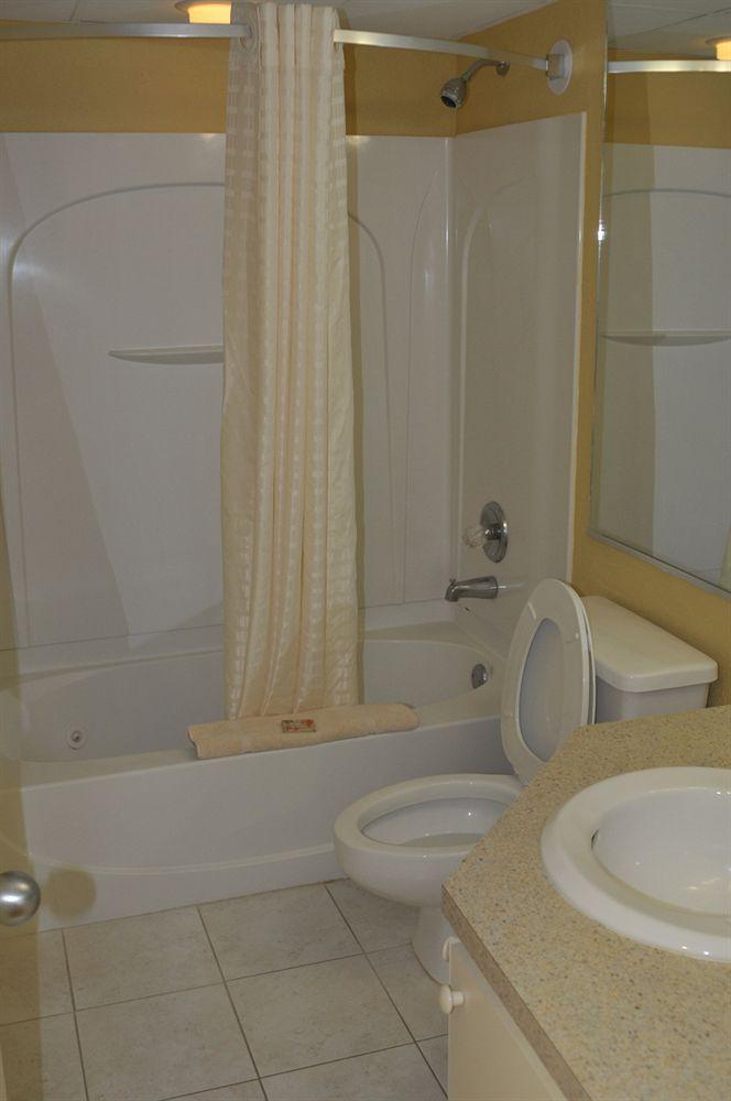 Schooner Ii And Racquet Club Hotel 3*