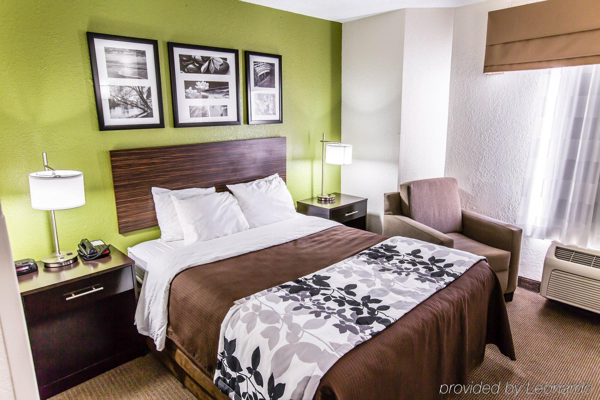 Hotel Sleep Near Outlets