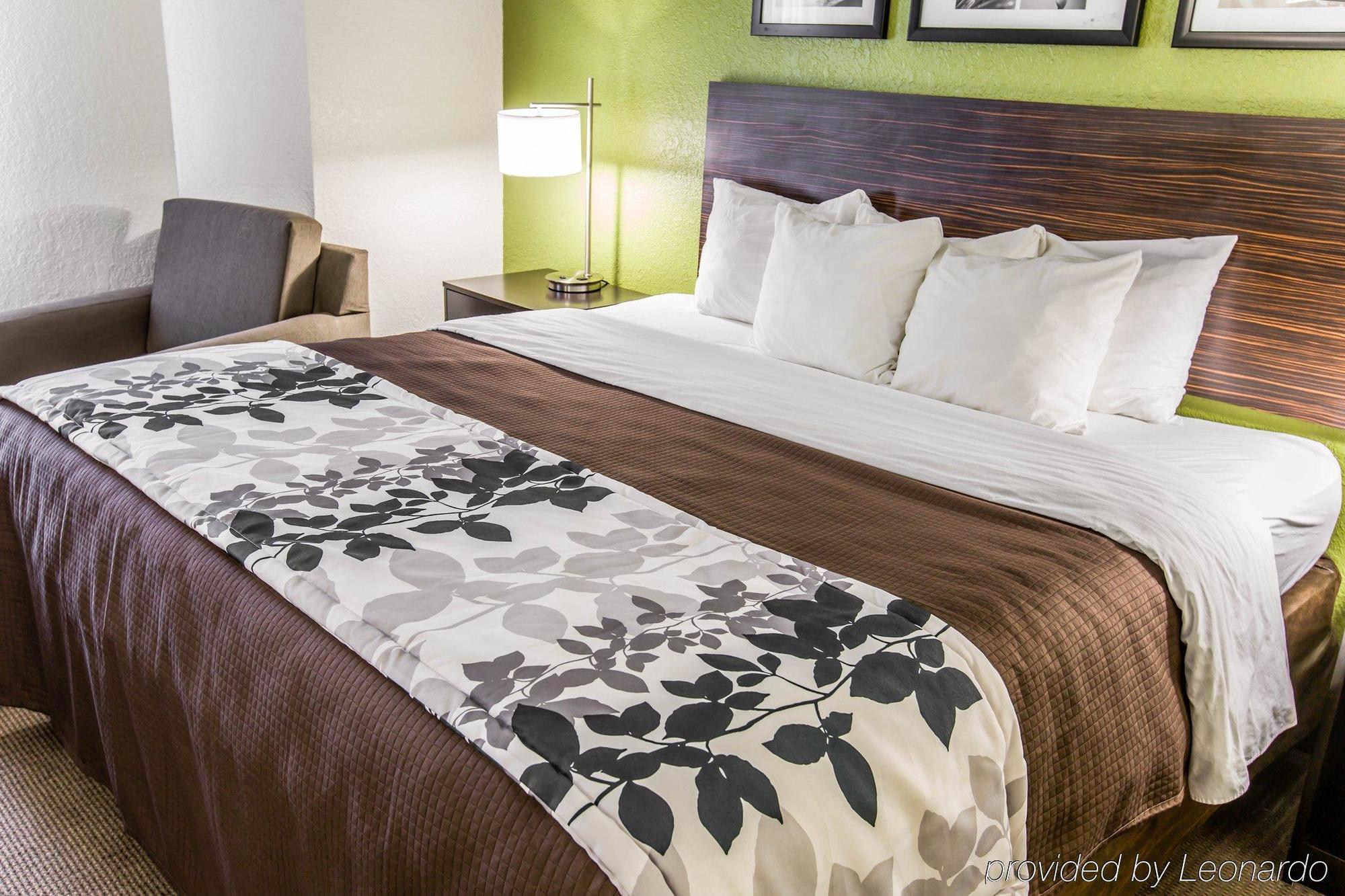 Hotel Sleep Near Outlets 2*