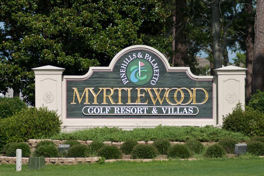 Myrtlewood By Monarch *