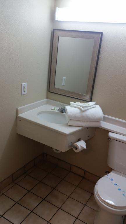 The Virginian Motel