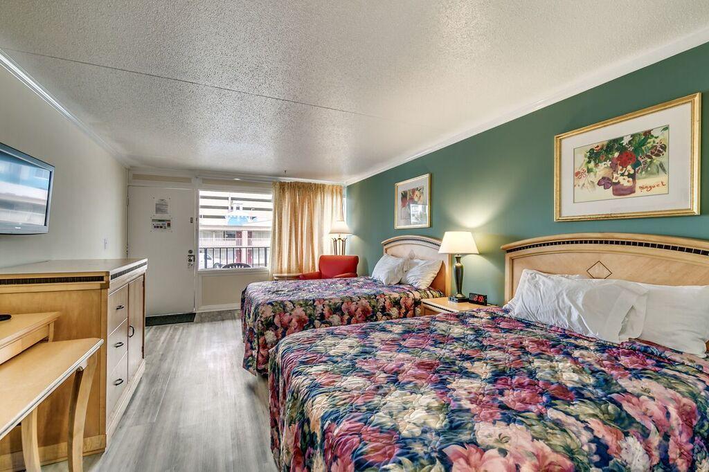 Motel Sea Hawk Oceanfront 2*