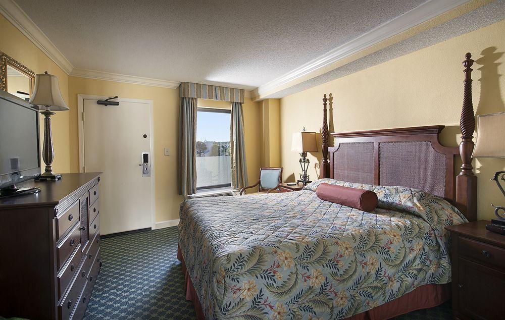 Sea Crest Oceanfront 3*