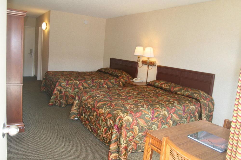 Shores Inn