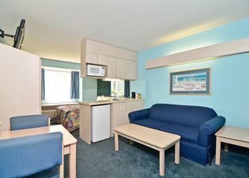 Econo & Myrtle Hotel 2*