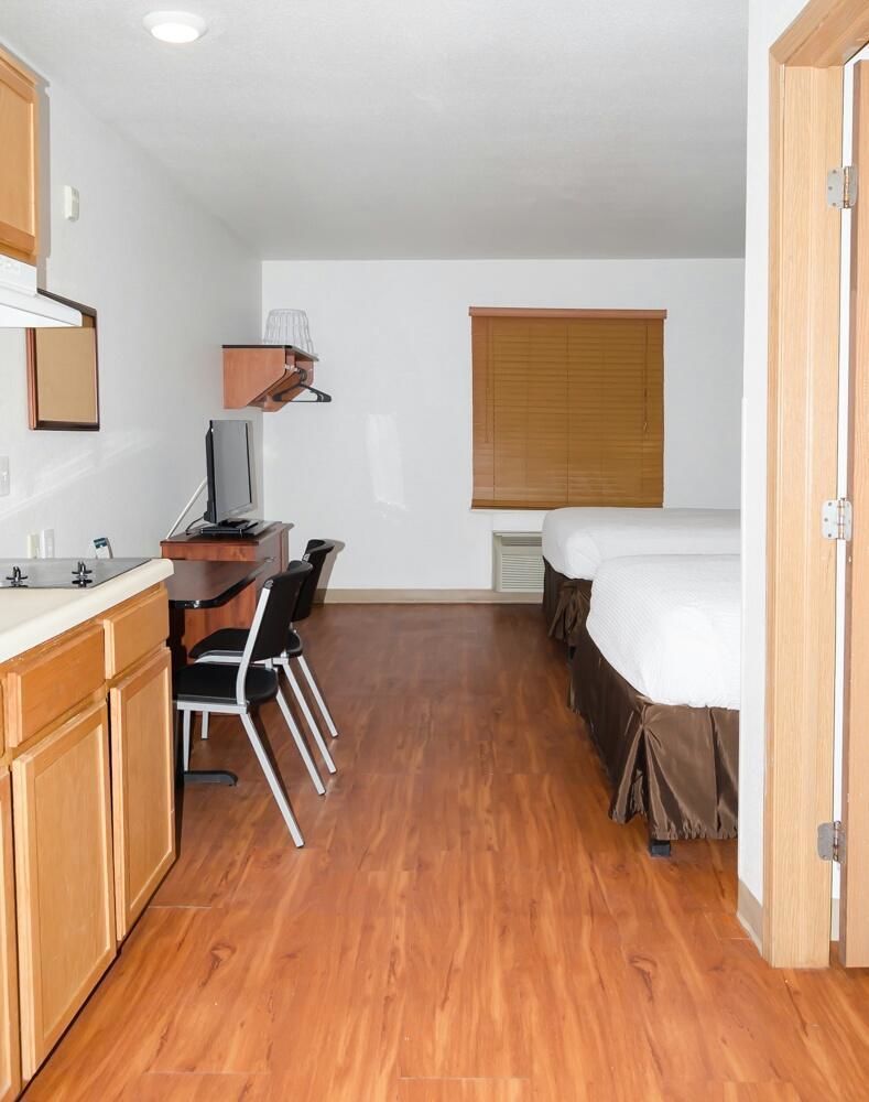 Woodspring Suites 2*