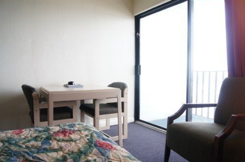 Polynesian Oceanfront 2*
