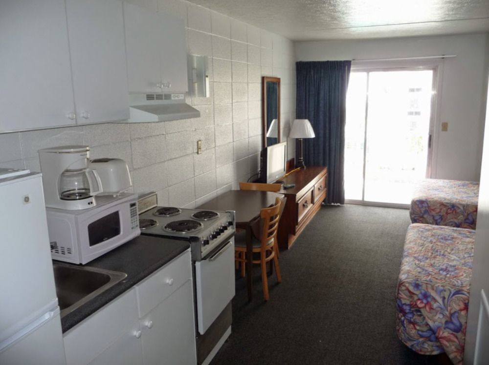 Southern Breeze Ocean Front Hotel