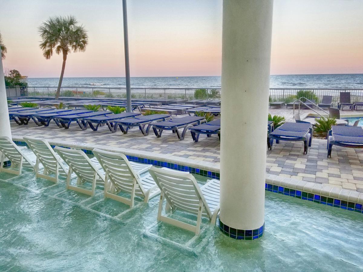 Apartment Modern Decor Stunning Ocean Front Views, Jet Tub! *