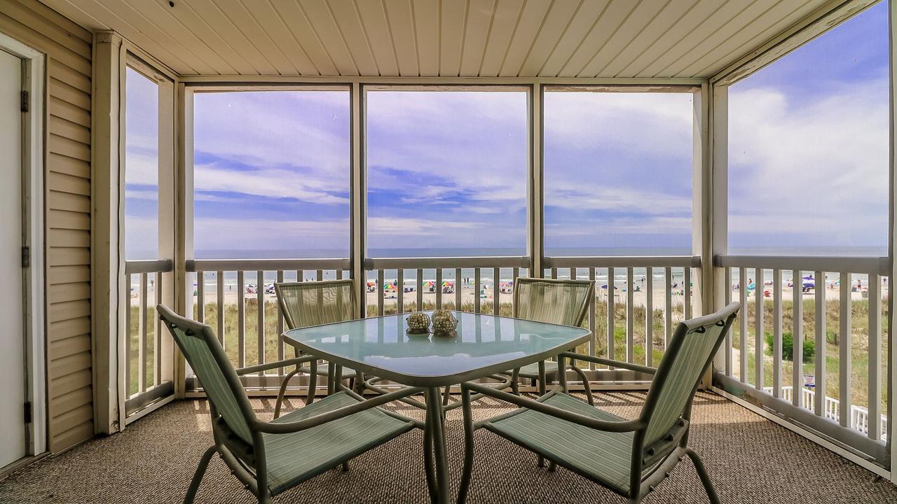 Oceanfront 3 Bedroom 2.5 Bath Wifi, Pool, W/d Apartment Myrtle Beach