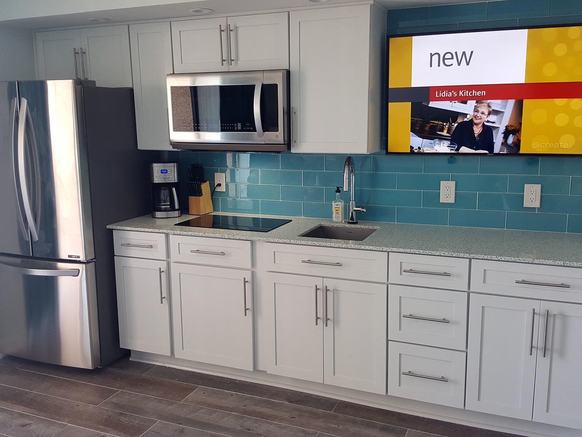 Newly Remodeled Ocean Front Penthouse Aparthotel *