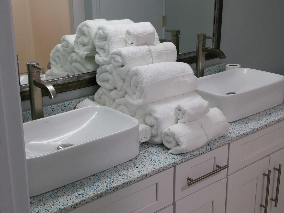 Newly Remodeled Ocean Front Penthouse Aparthotel Myrtle Beach