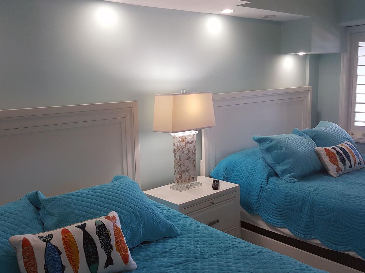 Newly Remodeled Ocean Front Penthouse Aparthotel