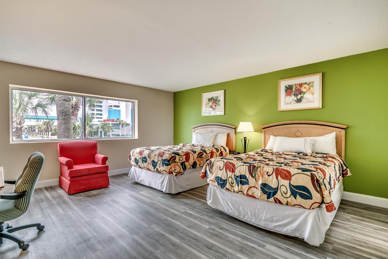 Beachcomber & Inn 2*