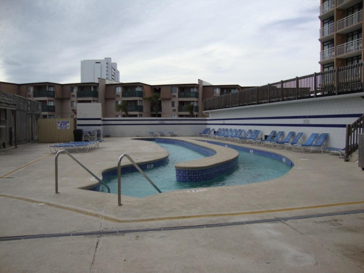 Resort Sands Ocean Club