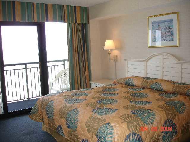 Jeffscondos - 3 Bedroom - Breakers Apartment