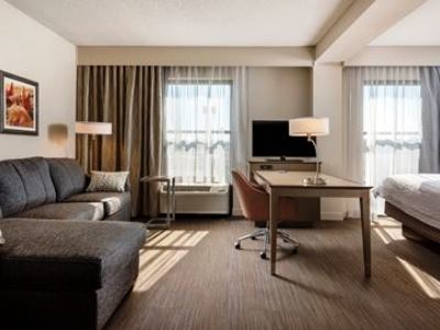 Hampton Myrtle West Hotel