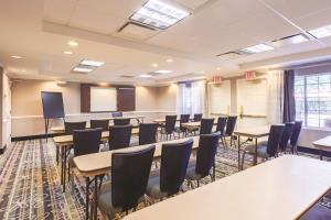 Courtyard By Marriott Myrtle Broadway 3*