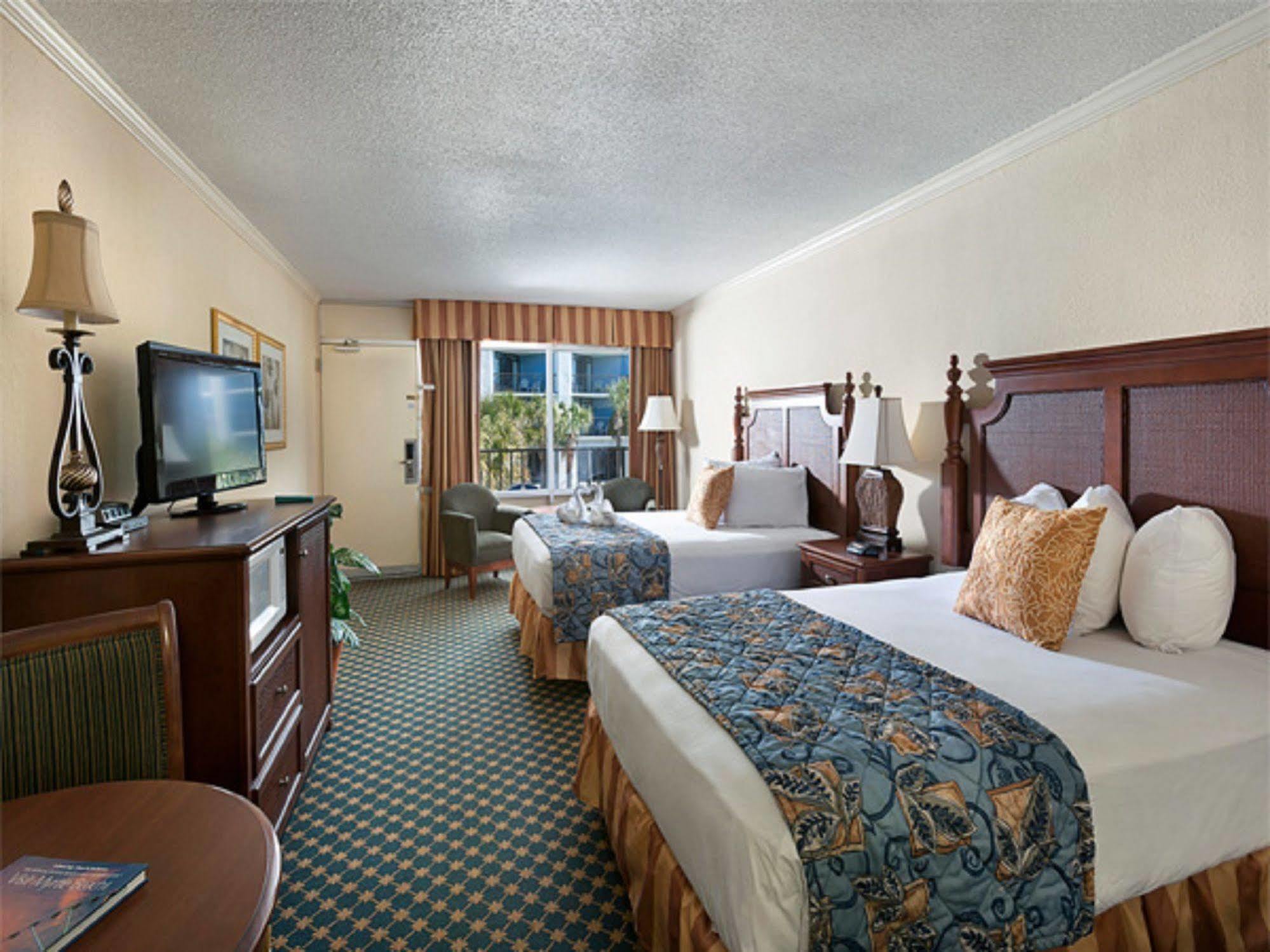 Sea Crest Oceanfront Resort 3*