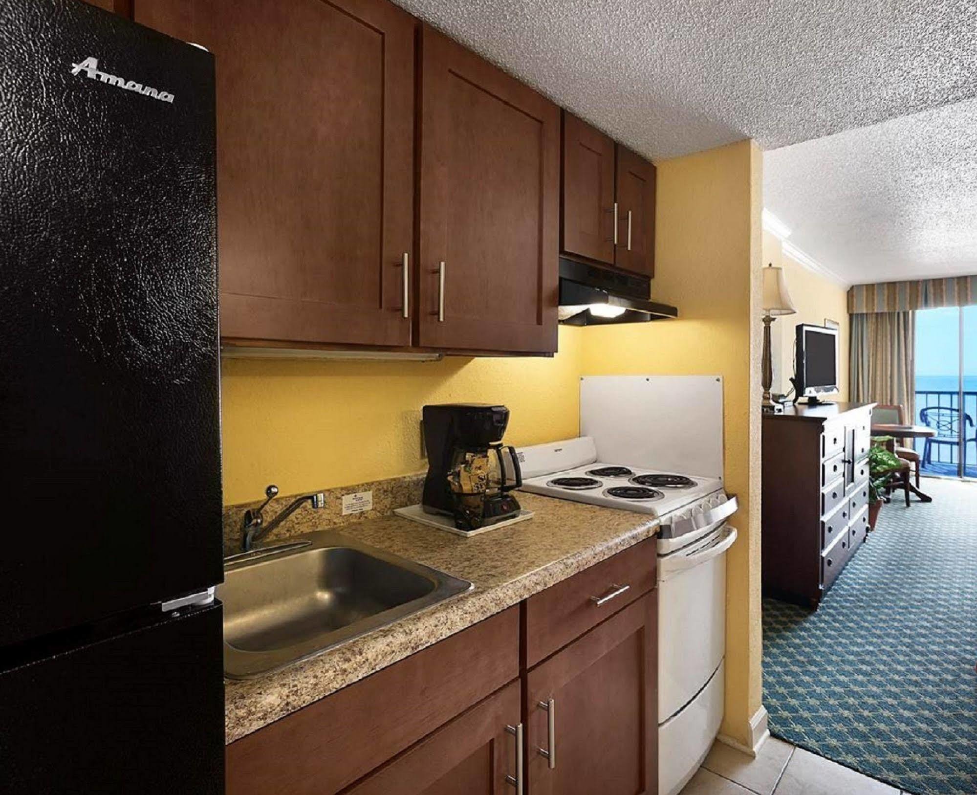 Sea Crest Oceanfront Resort 3*