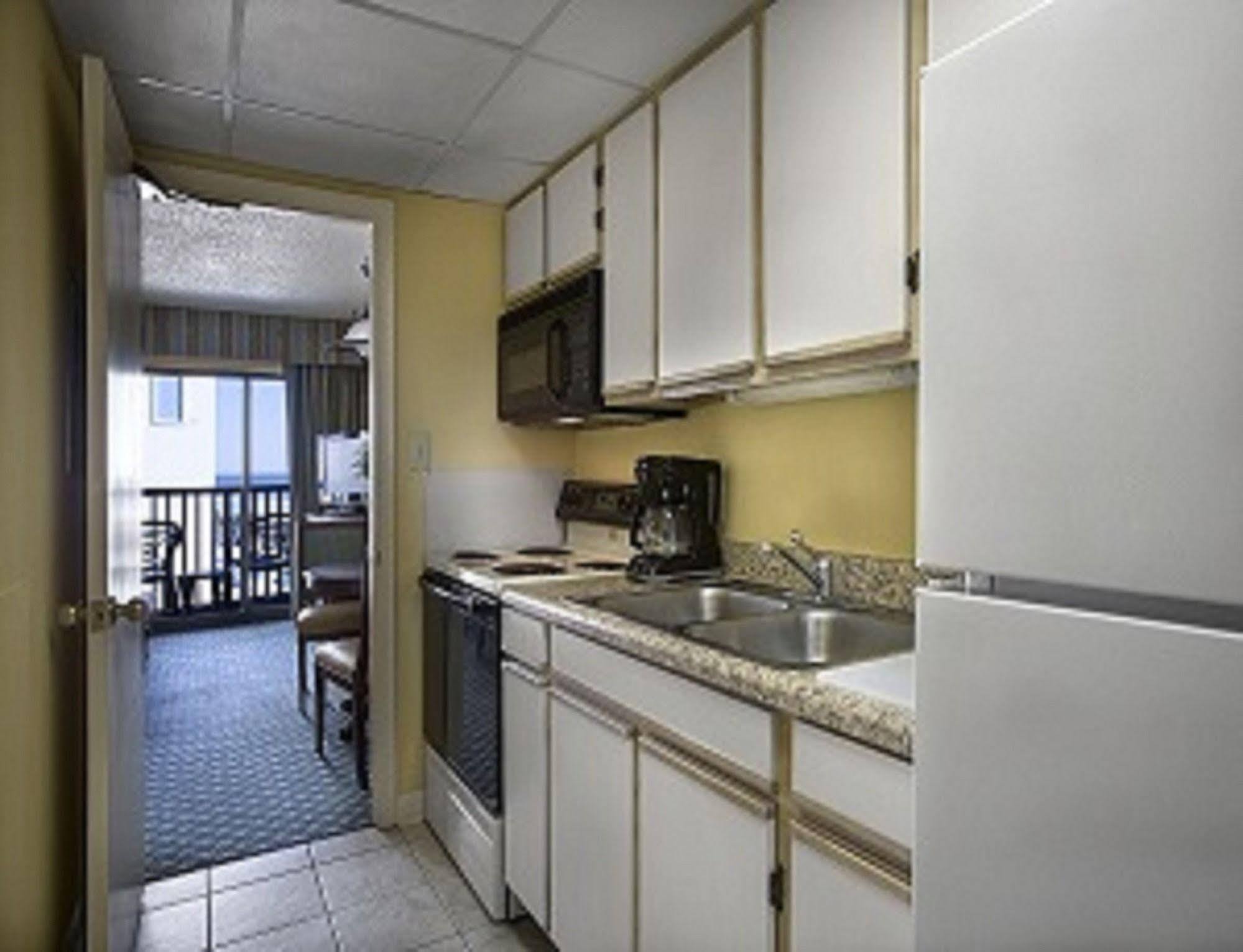 Resort Sea Crest Oceanfront 3*
