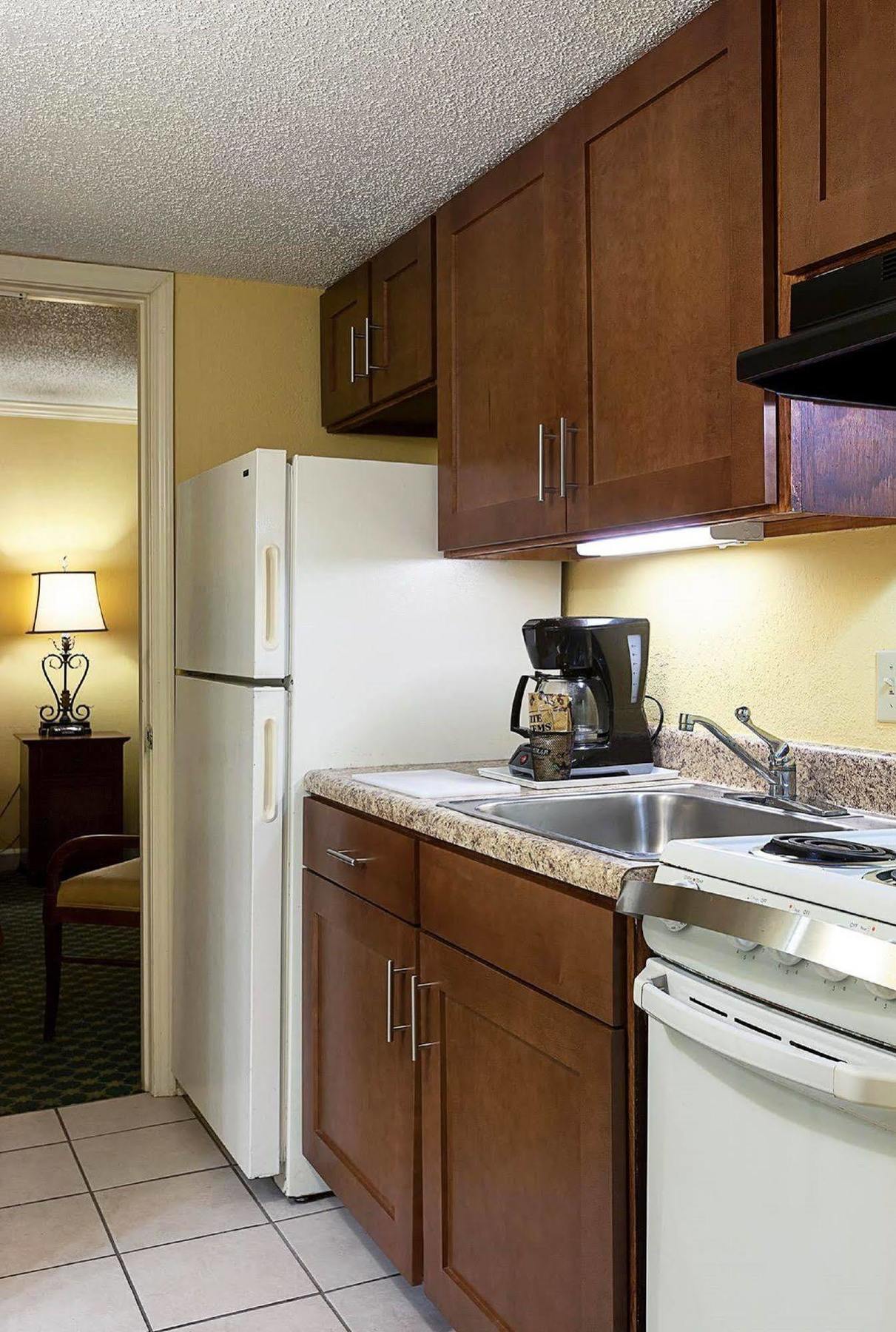 Sea Crest Oceanfront Resort 3*