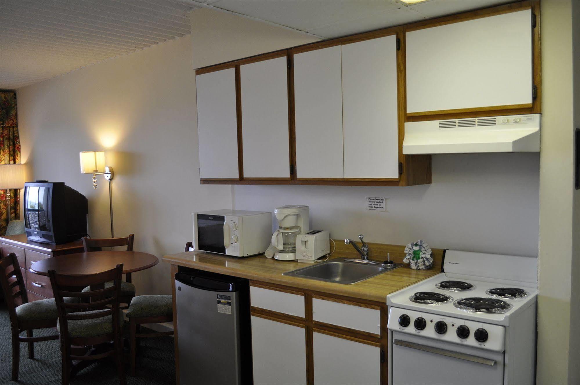The Diplomat Family Motel 2*