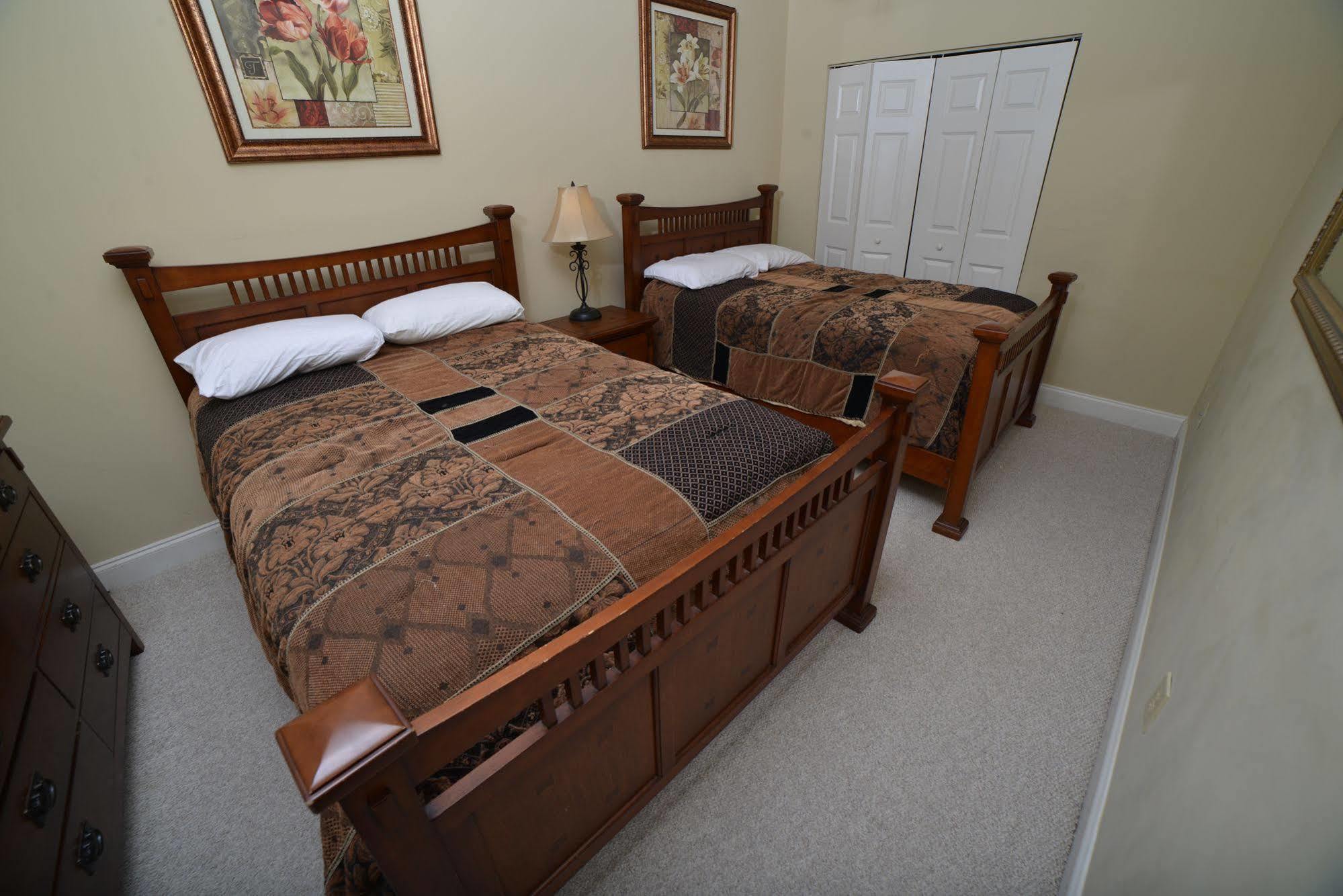 River Oaks Golf Resort