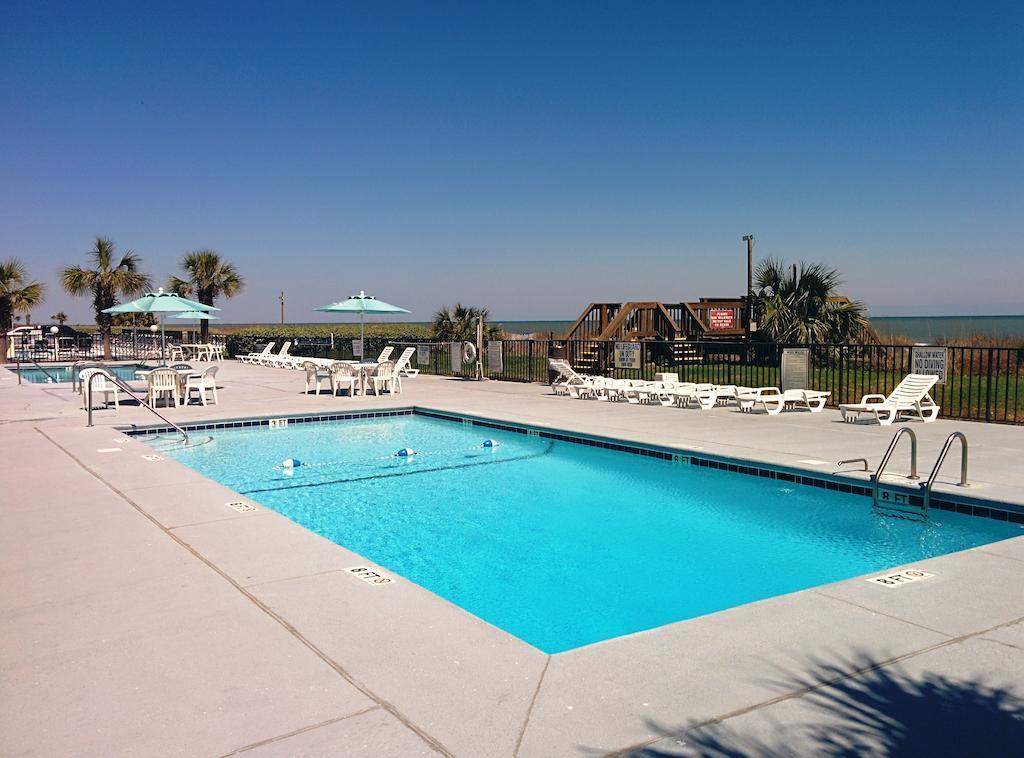 Tropical Seas Hotel 2*
