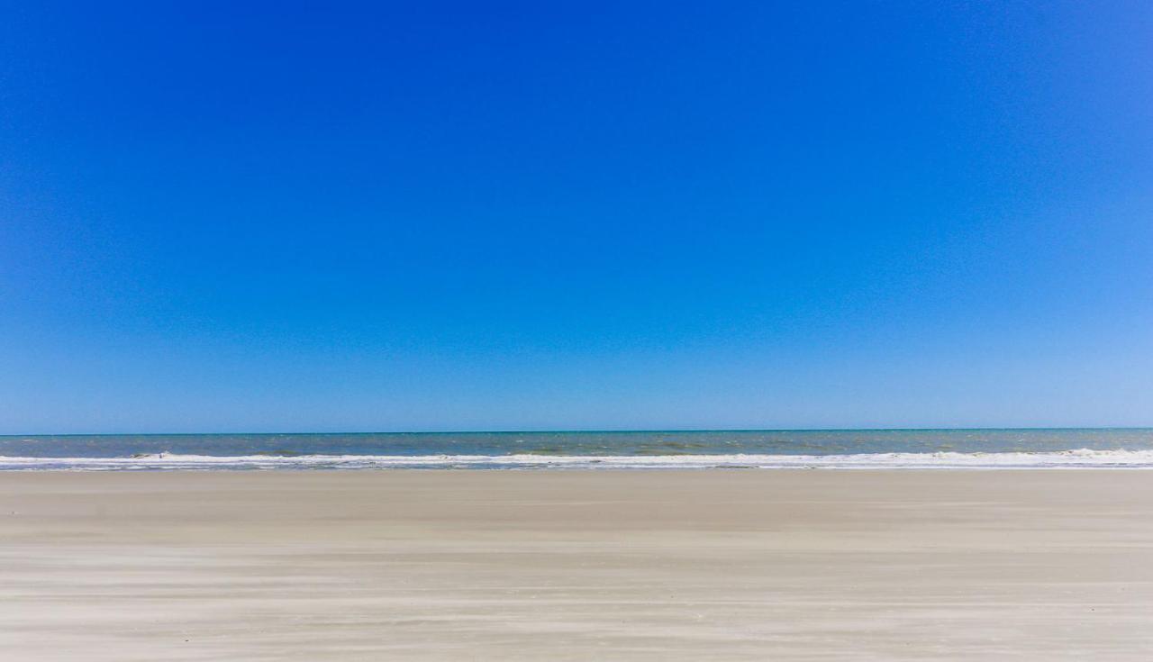 Oceanfront 3 Bedroom 2.5 Bath Wifi, Pool, W/d Apartment Myrtle Beach