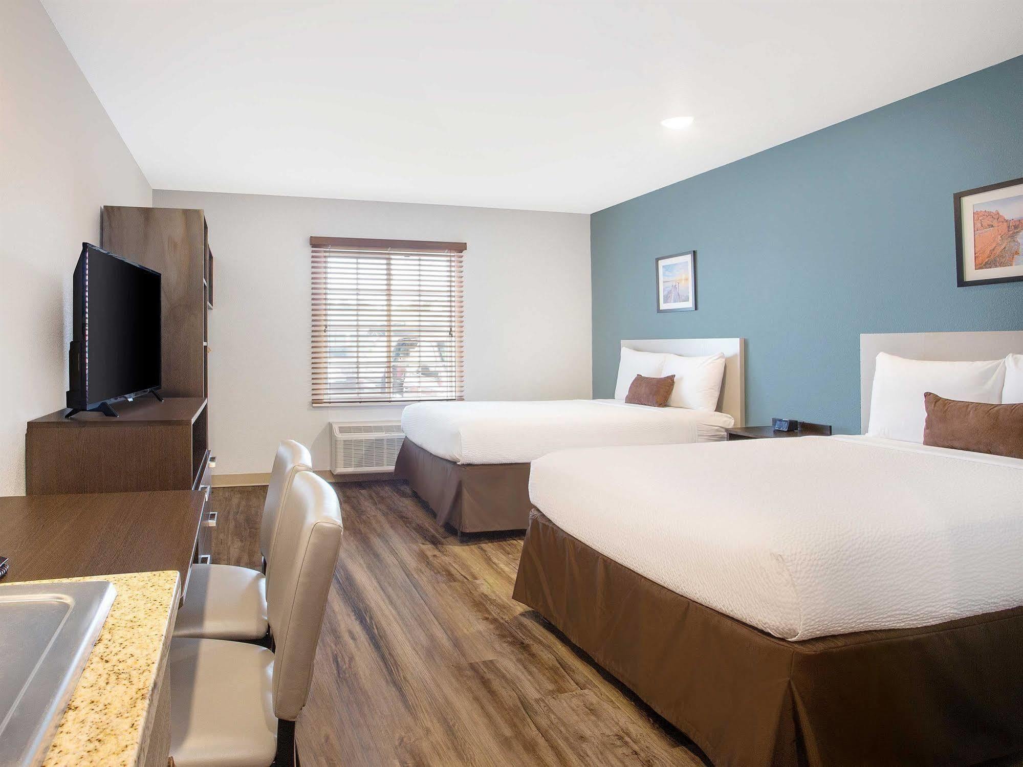 Woodspring Suites Hotel 2*