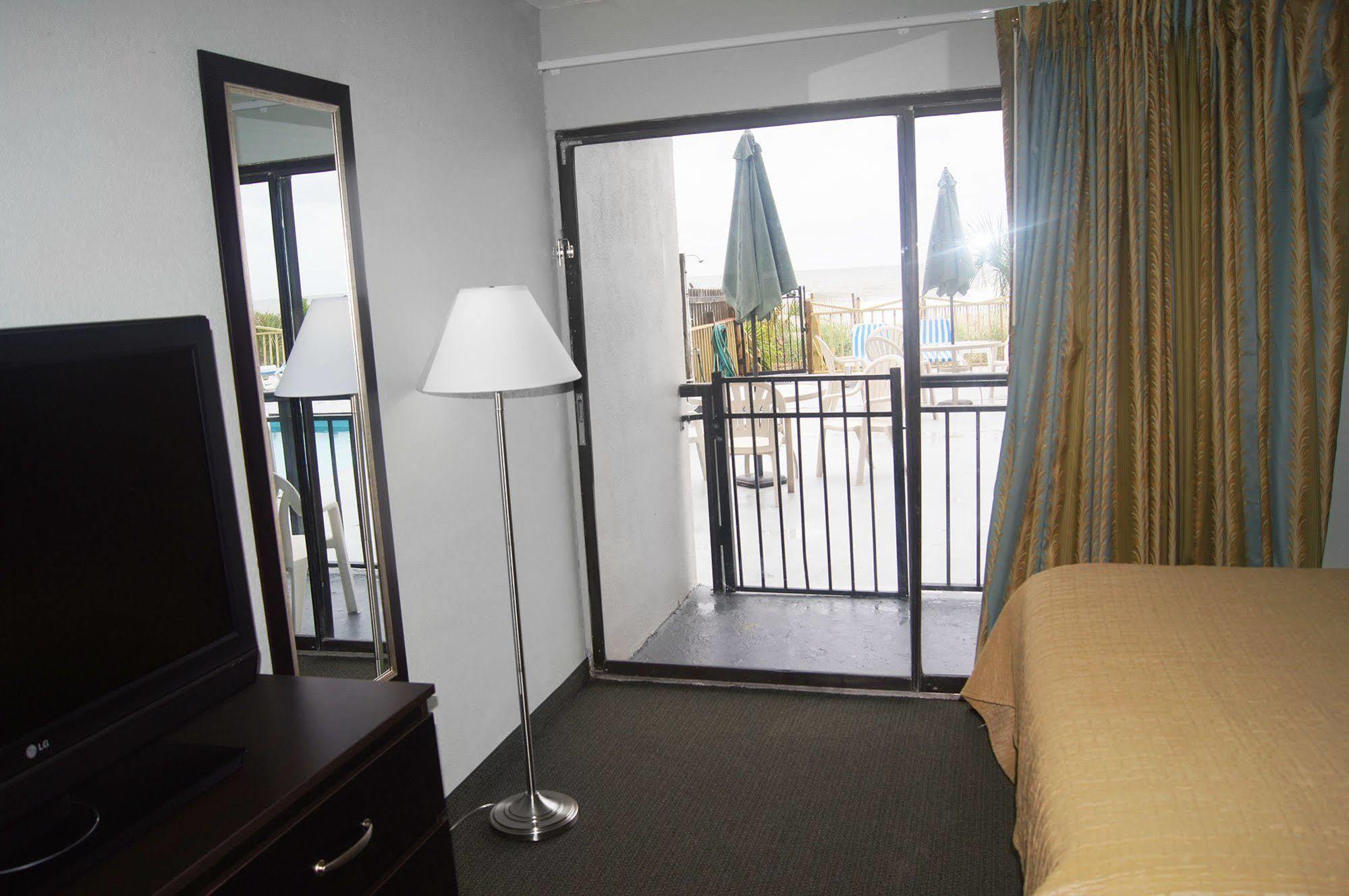 Ocean Plaza Motel *
