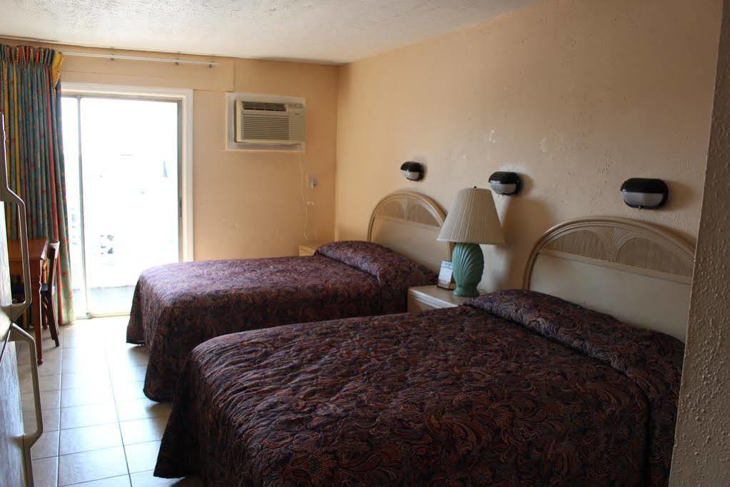 Fountainbleau Motel