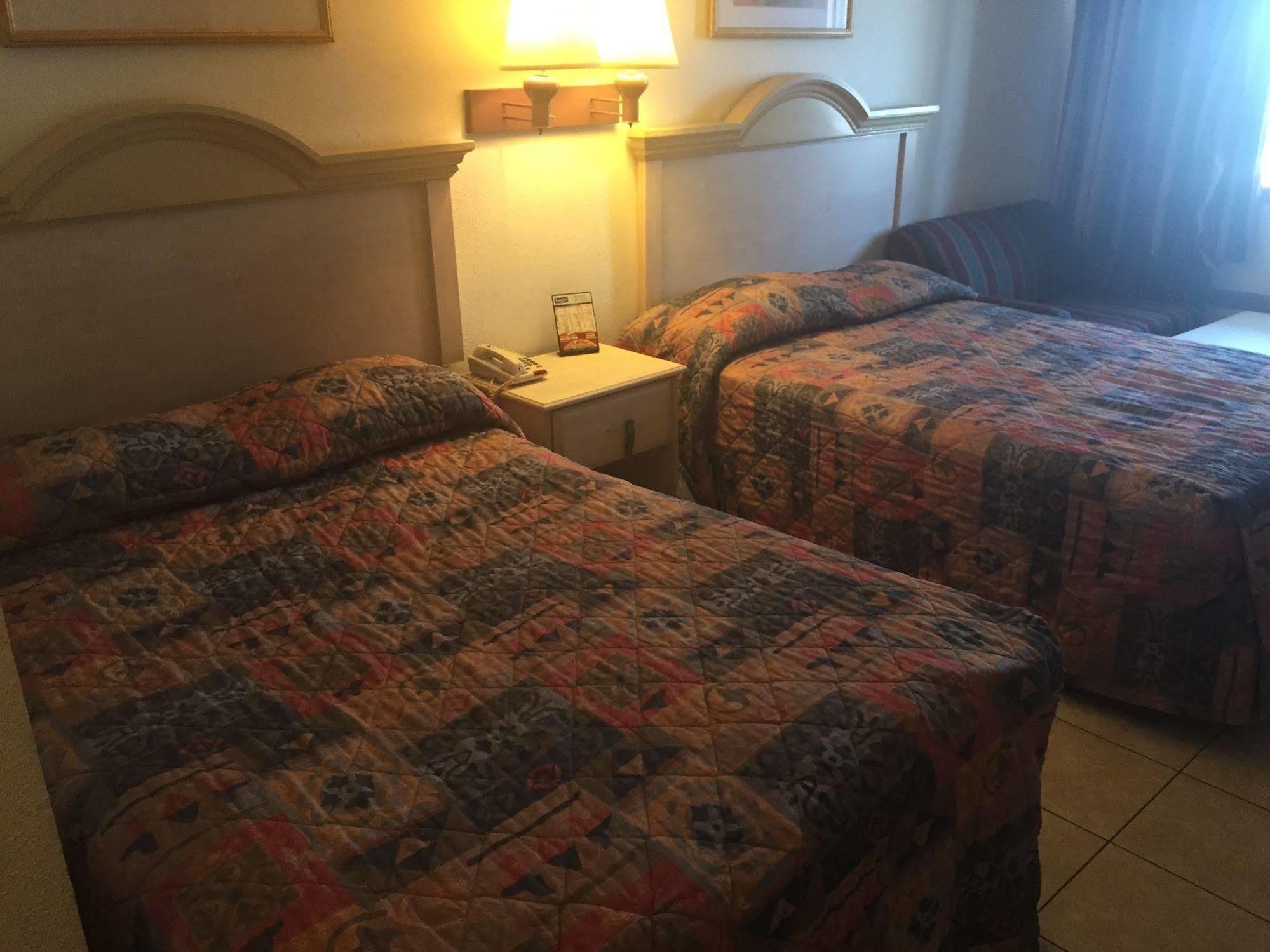 Oyo Myrtle Kings Hwy Hotel 2*