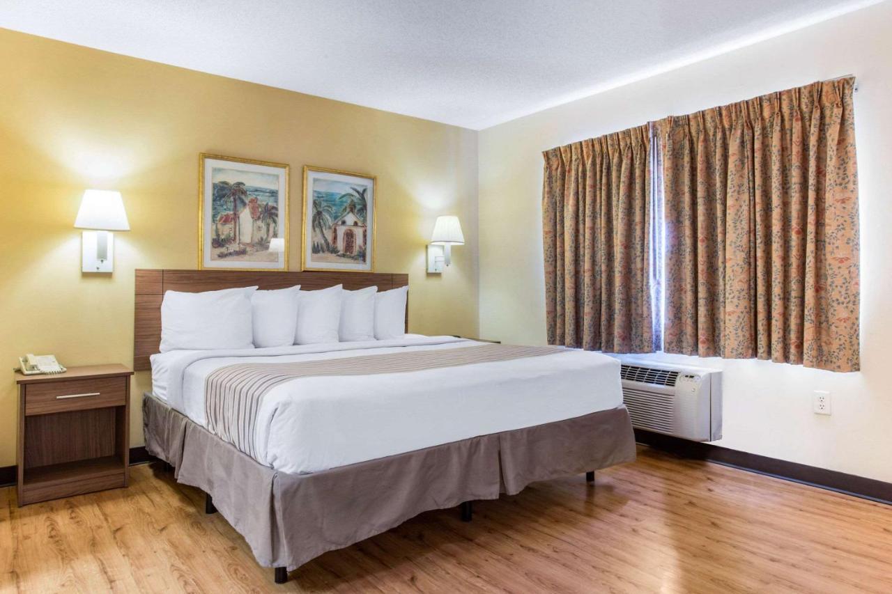 Hotel 6 Myrtle Beach, Sc 2*
