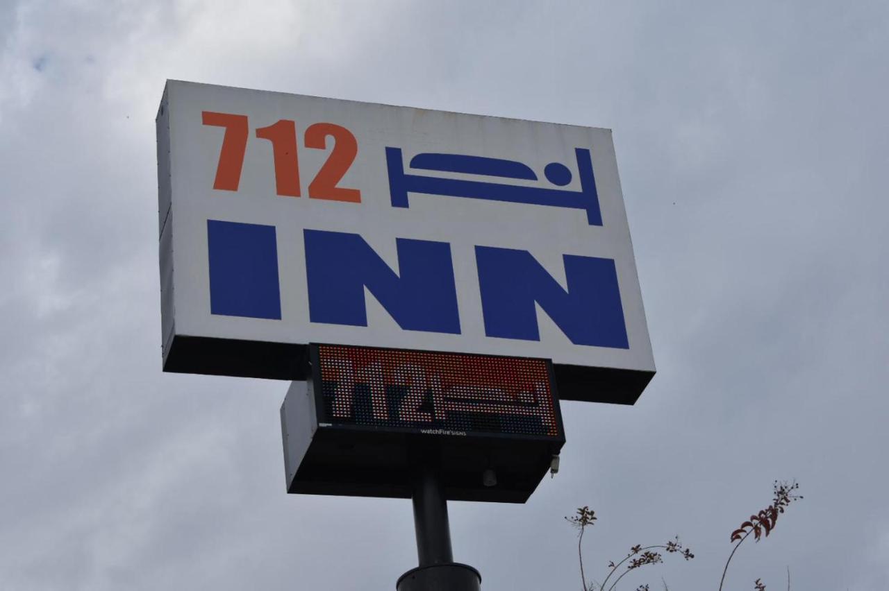 Motel 712 2*