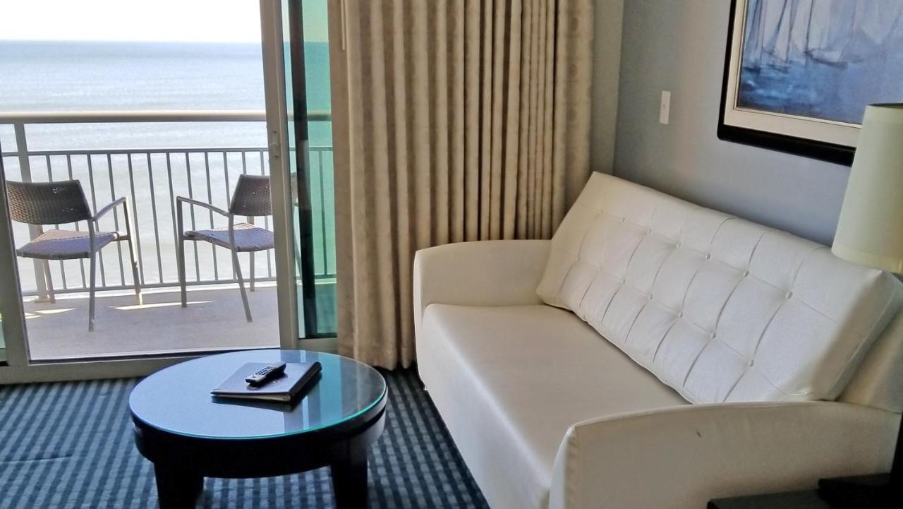 Modern Decor Stunning Ocean Front Views, Jet Tub! *
