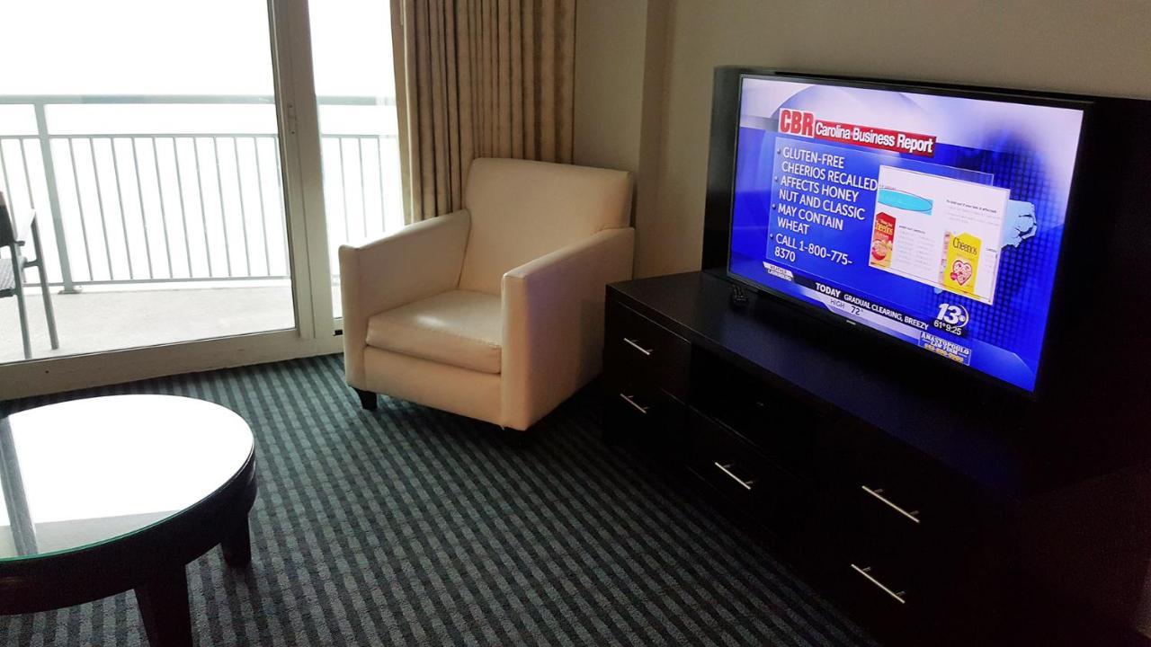 Remodeled Direct Oceanfront, Amazing Views Modern! Apartment Myrtle Beach
