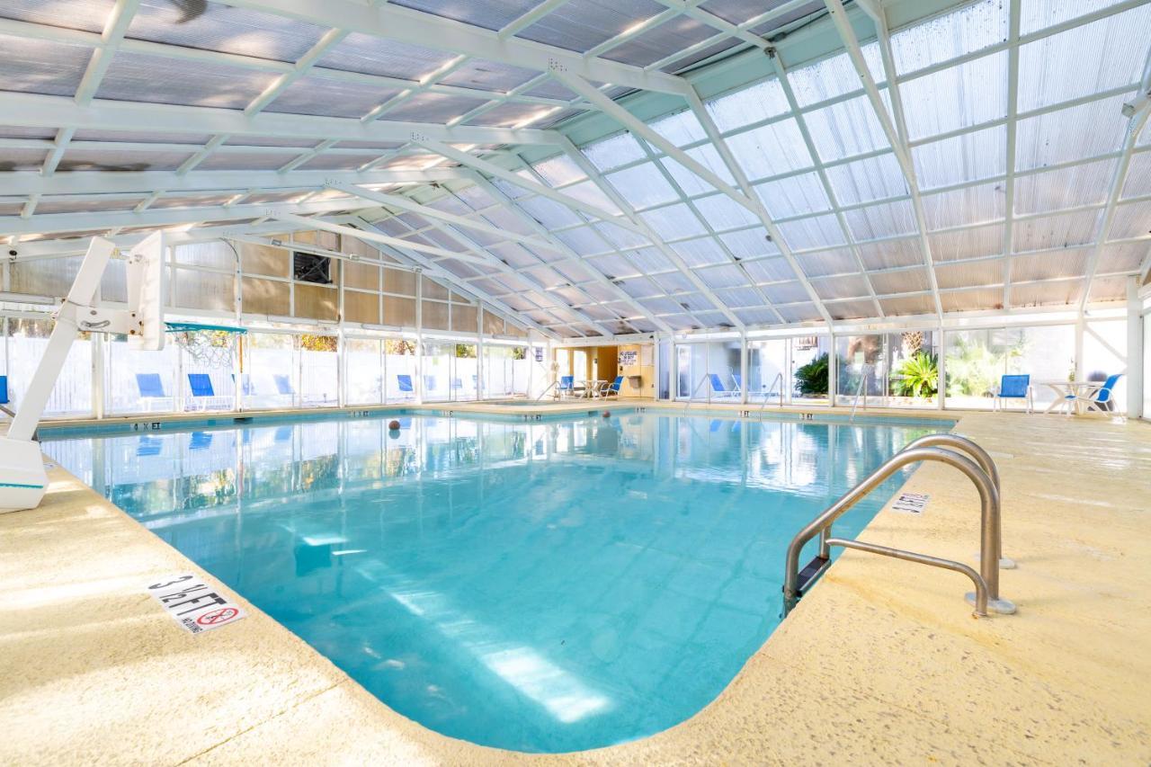 Country Club Resort