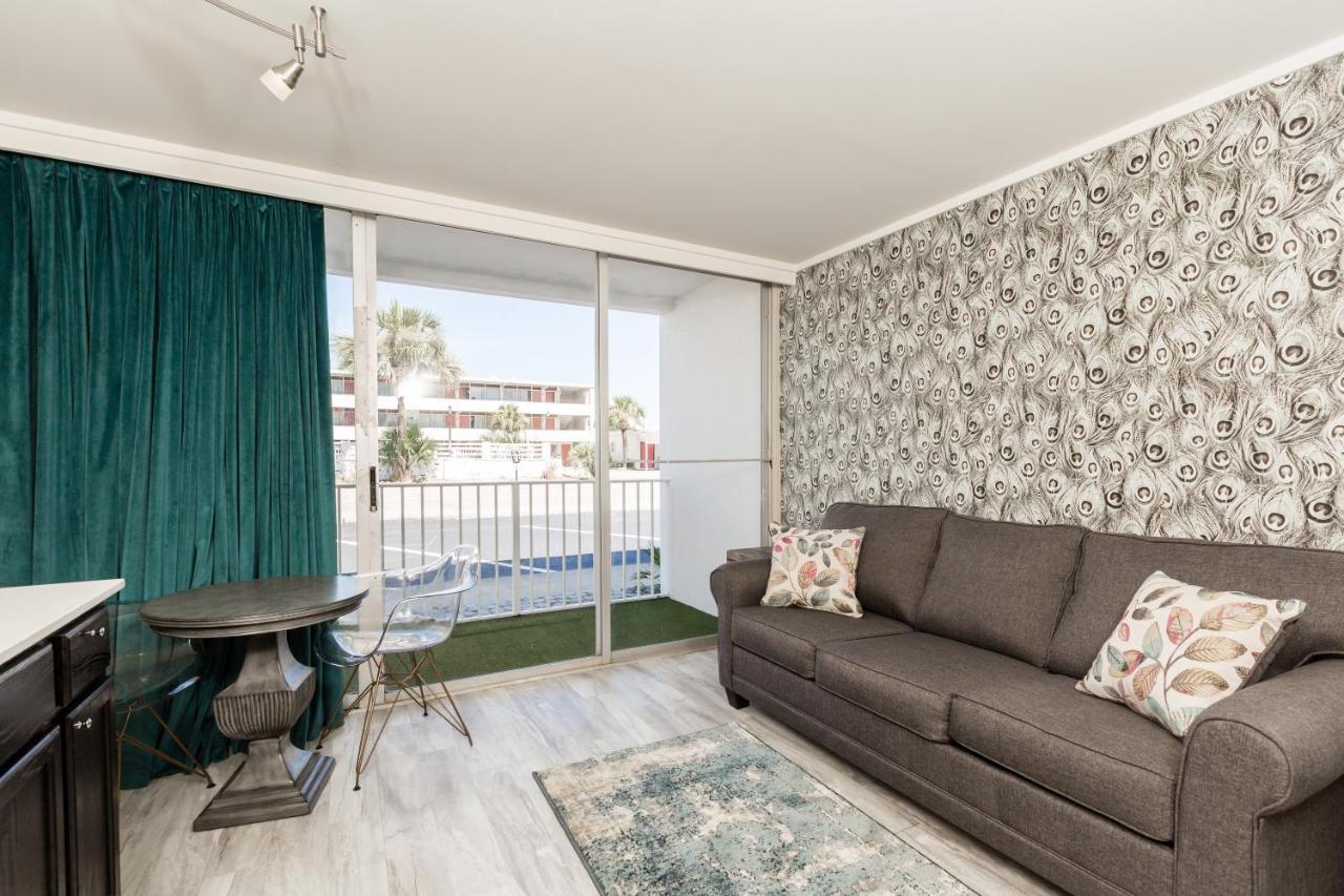 Waikiki Village Hotel 3*