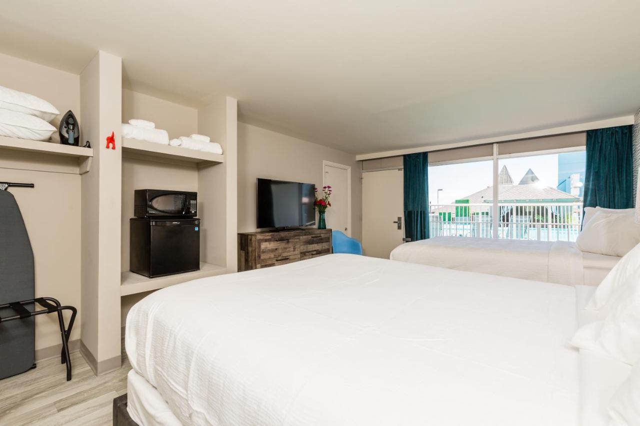 Hotel Waikiki Village