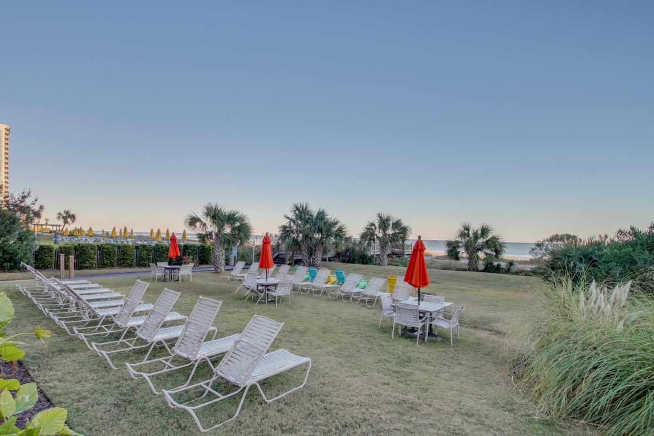 Beachfront Luxury W Private Balcony At Meridian Plaza Apartment