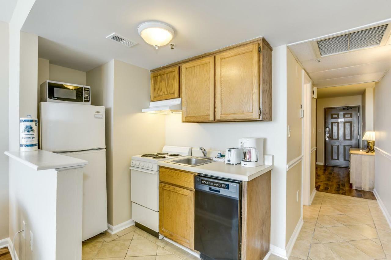 Beachfront Luxury W Private Balcony At Meridian Plaza *
