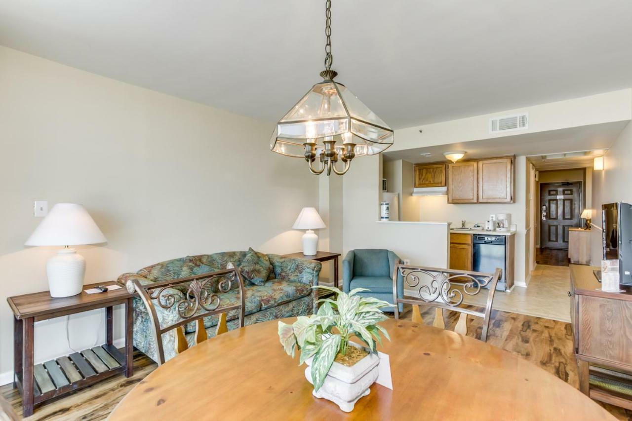 Beachfront Luxury W Private Balcony At Meridian Plaza Apartment *