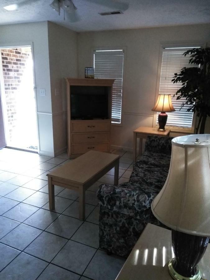 Apache Town Homes Apartment