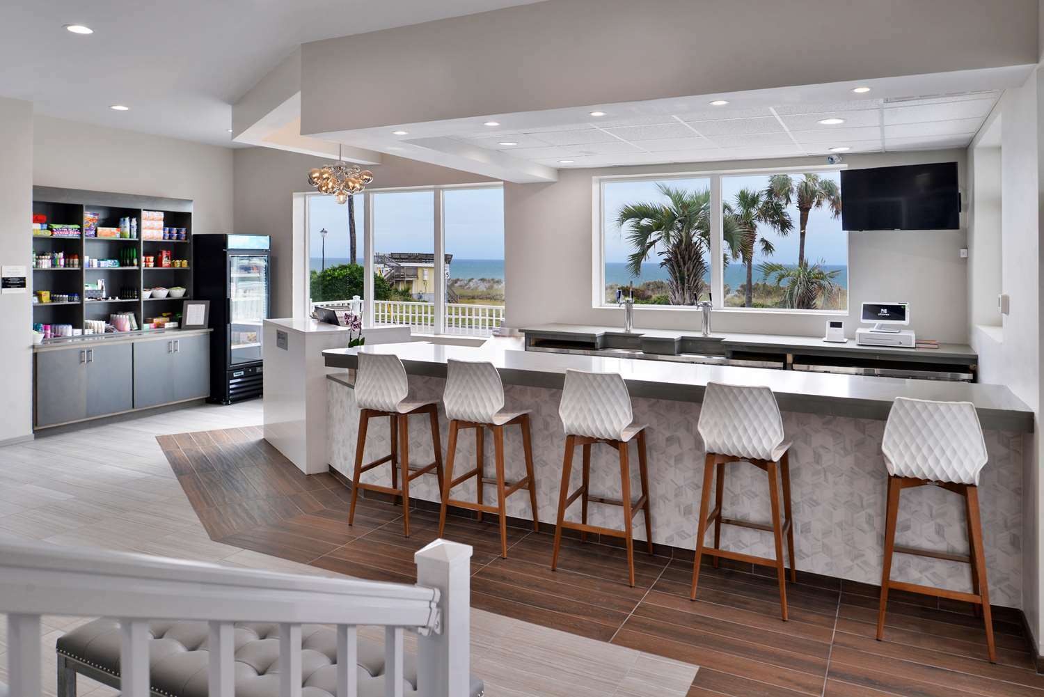 Shores 3*