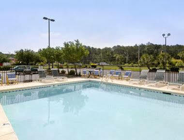 Super 8 By Wyndham Myrtle Beach/market Common Area